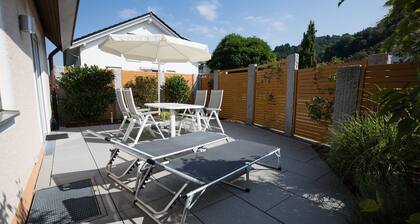 "Ferienwohnung Dr Saretz" mit Teilseesicht, privater Terrasse und WLAN