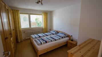 1 dormitorio, tabla de planchar con plancha, wifi gratis y ropa de cama