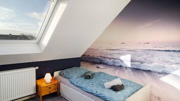 2 bedrooms, desk, free WiFi, bed sheets