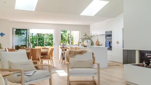 Interior - Rise in Mollymook Beach (Mollymook Beach)