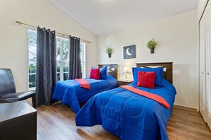 4 bedrooms, desk, iron/ironing board, free WiFi - 4 Bedroom Private Pool+Spa Home 8 Miles to Disney (Kissimmee)