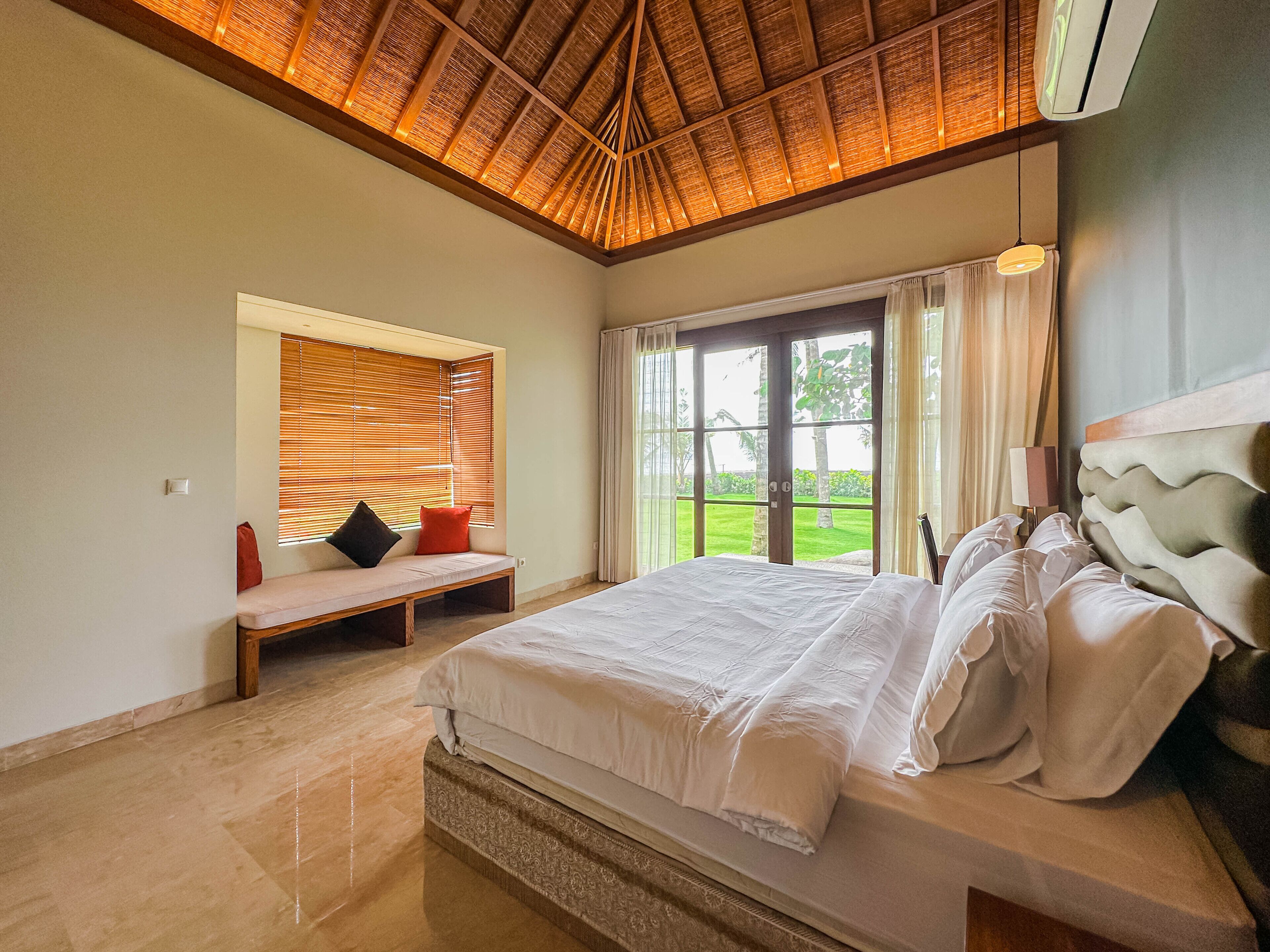 Vila, 5 quartos | 5 quartos, escrivaninha, Wi-Fi de cortesia, roupa de cama
