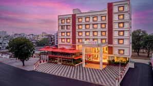 Front of property - Ginger Somnath (Veraval)