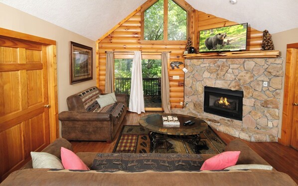 Fernseher, Kamin, Videospiele, Tischfußball