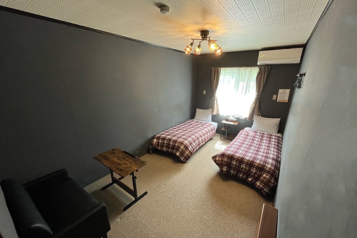 Deluxe Twin Room | Hypo-allergenic bedding, free WiFi, bed sheets