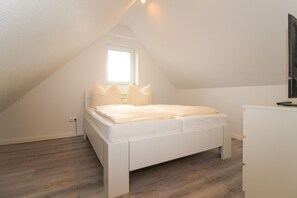 2 bedrooms, free WiFi - Ferienwohnung Familienkoje (Norden)