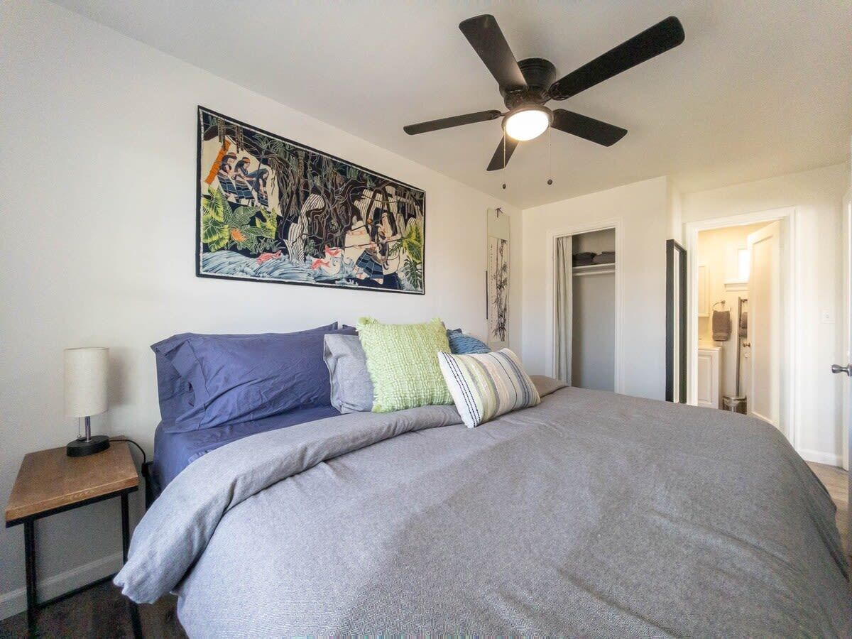 1 bedroom, iron/ironing board, travel crib, WiFi