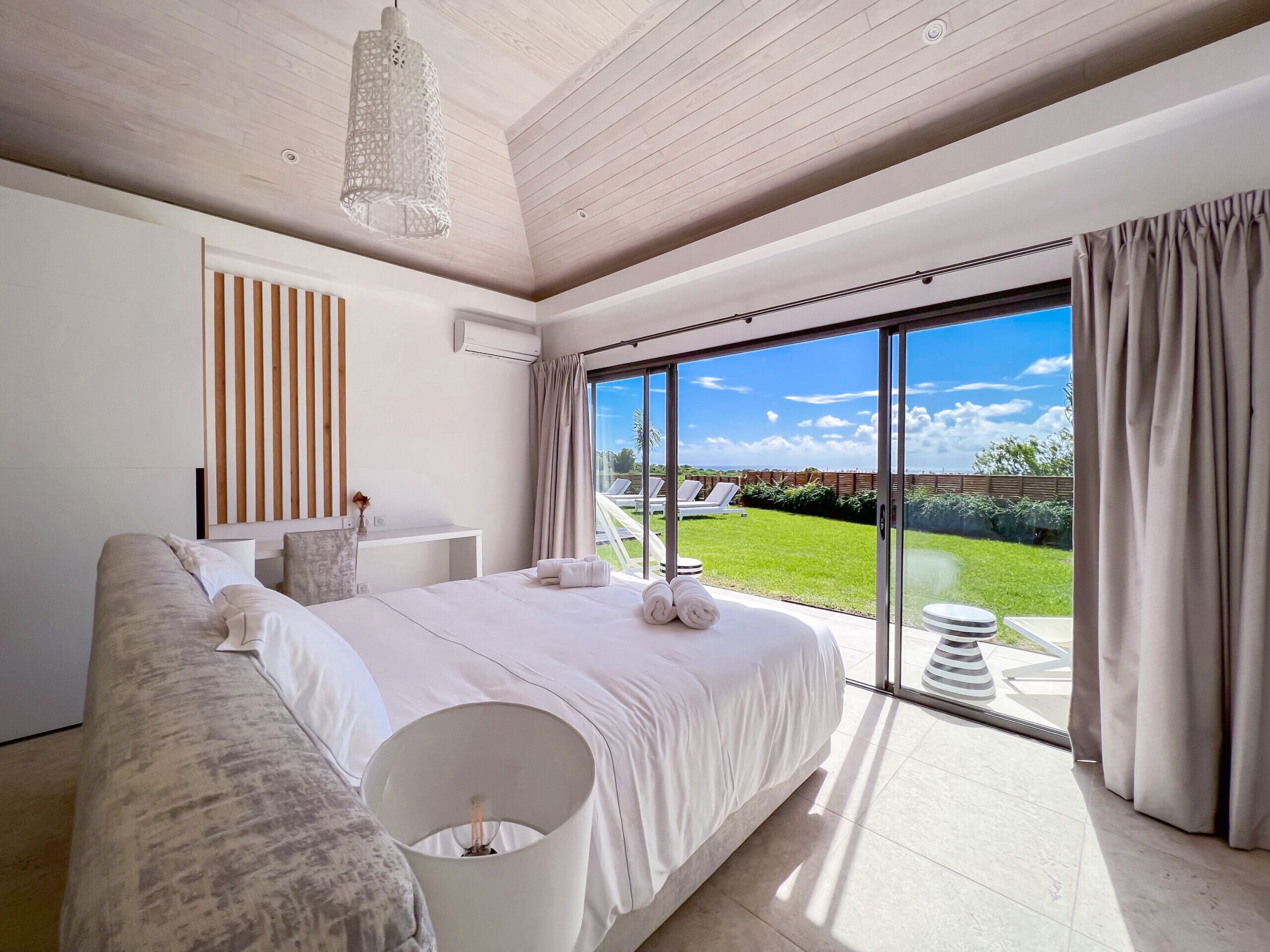 4 bedrooms, in-room safe, iron/ironing board, free WiFi