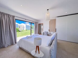 3 bedrooms, in-room safe, iron/ironing board, free WiFi