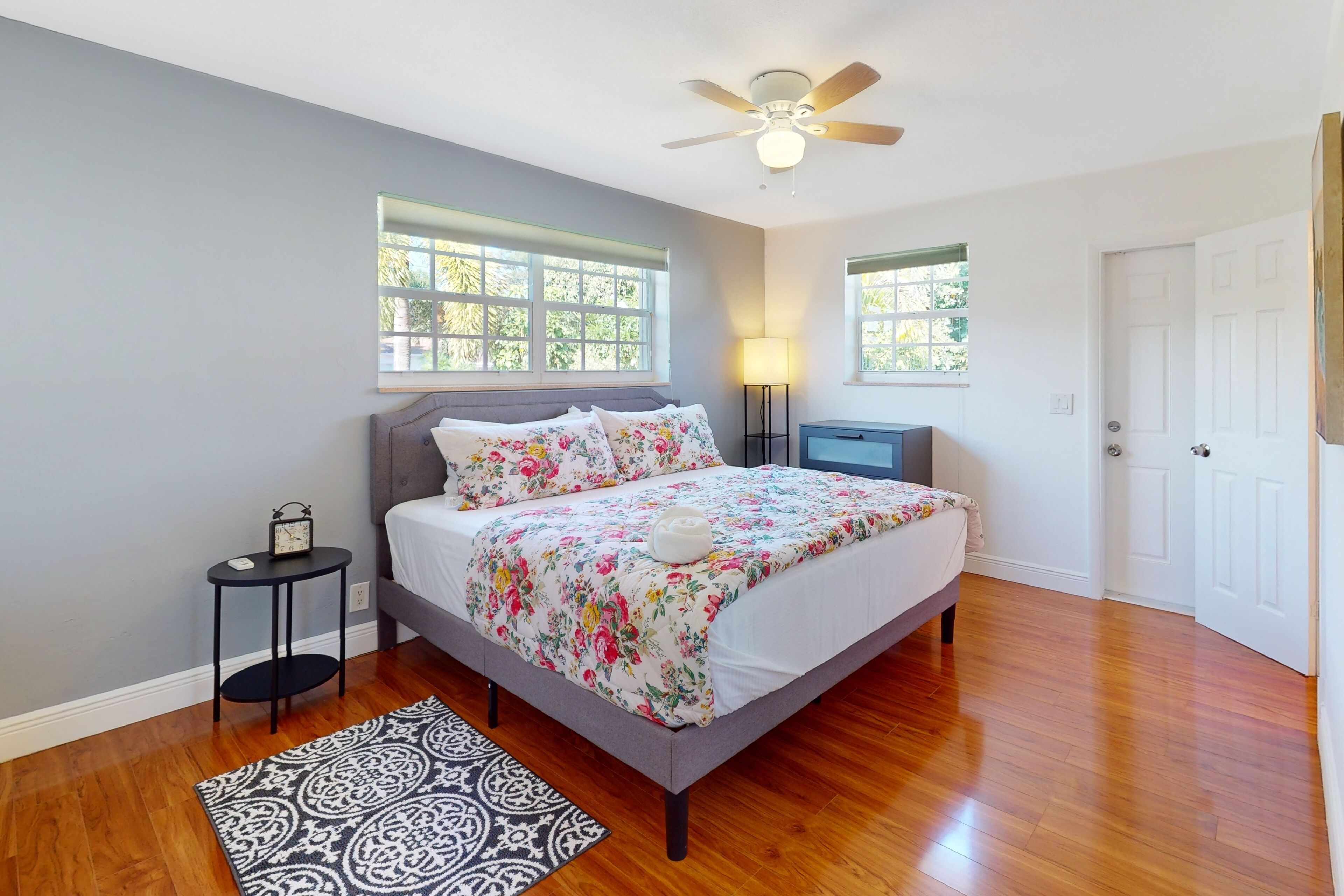 3 bedrooms, iron/ironing board, Internet, bed sheets