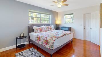 3 bedrooms, iron/ironing board, Internet, bed sheets