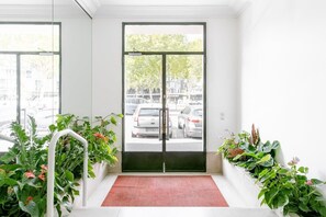 Interior - Duplex cinéma face au Parc des Expositions (Paris)