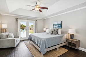 3 bedrooms, free WiFi, bed sheets - 3BR Home w/Private Pool | Fenced Yard | Minutes to Beaches |NAS Pensacola (Pensacola)