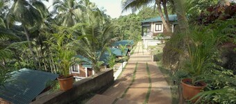 Atmani Waterfront Resort