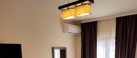 Comfort Twin Room | Minibar, desk, blackout drapes, soundproofing