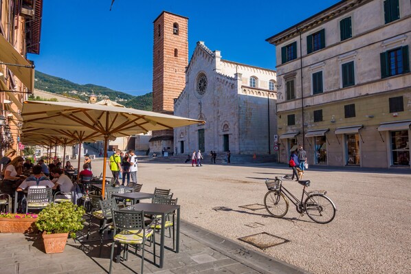Outdoor dining - La Casina Del Pescatore On the Beach (Pietrasanta)