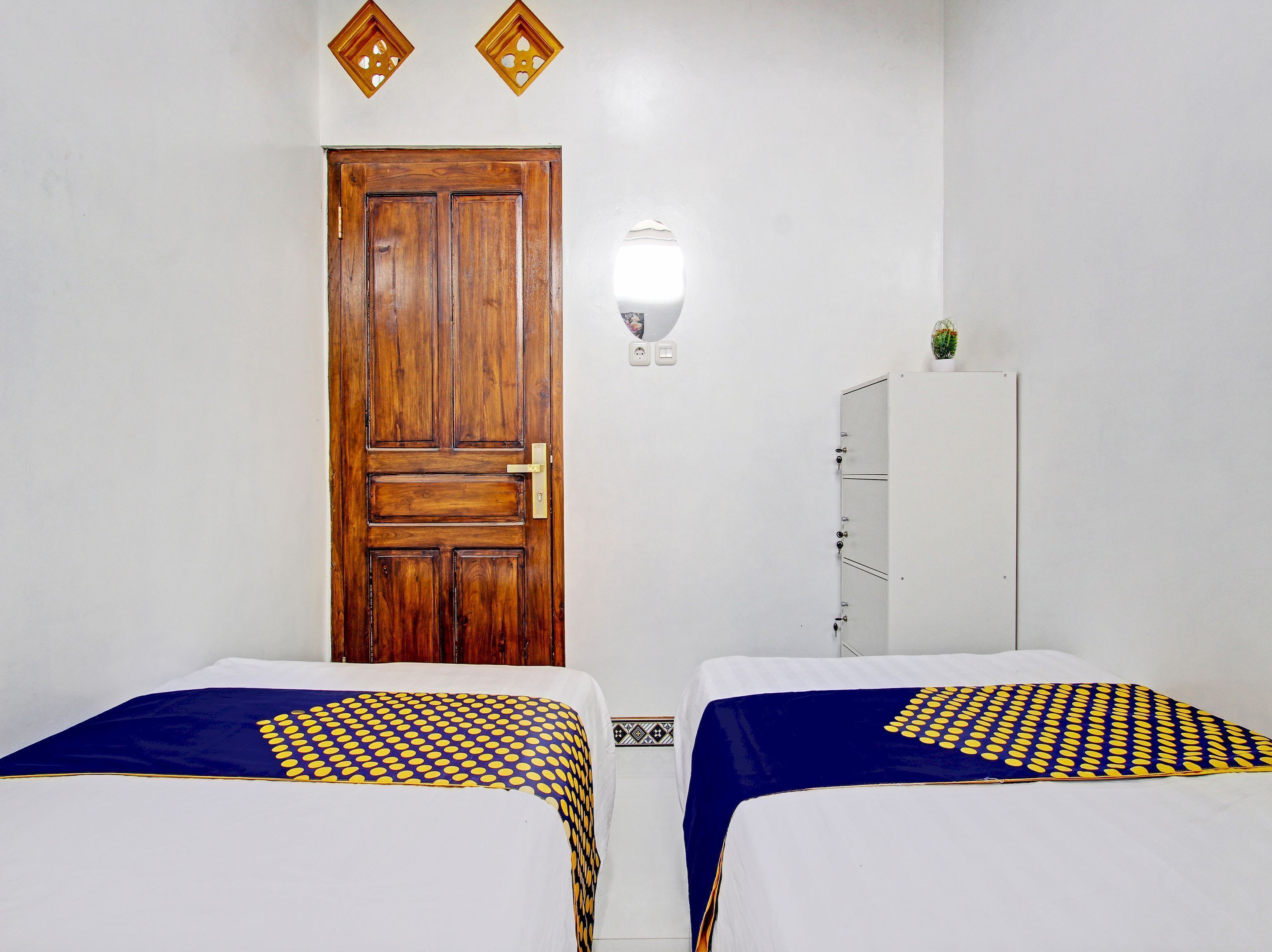 Kamar Twin Ekonomi | Seprai linen