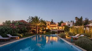 Outdoor pool - Villa Valli Athenian Riviera (Saronikos)