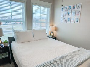 2 多间卧室、熨斗/熨衣板、免费 WiFi、床单