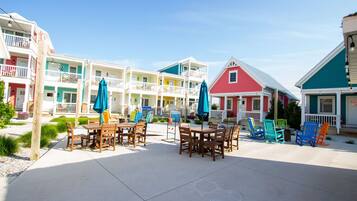 屋外ダイニングエリア