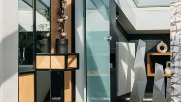 Panoramic Apartment | 1 bedroom, in-room safe, individually decorated, individually furnished
