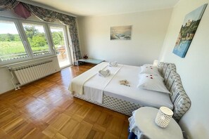 4 bedrooms, iron/ironing board, free WiFi - Apartment in Croatia near Adriatic Coast (Jadranovo)