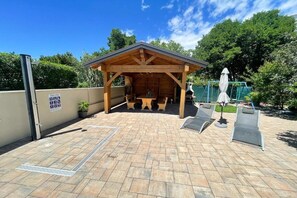 Outdoor dining - Apartment in Croatia near Adriatic Coast (Jadranovo)