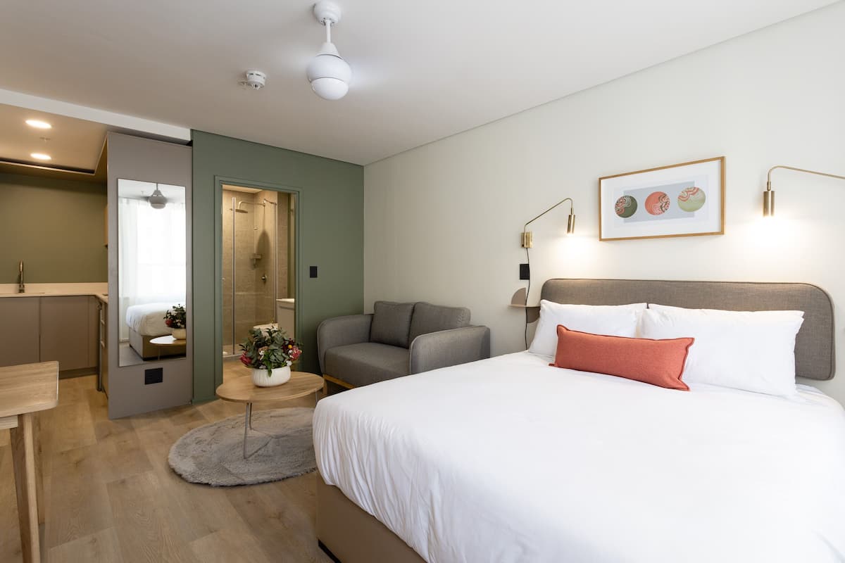 Junior Suite | Minibar, in-room safe, desk, laptop workspace