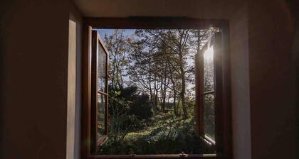 Sunset View Countryside House in Historic Area