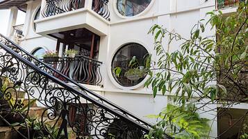 Mặt tiền nơi lưu trú
