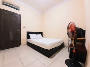 Chambre de base double | Espace de travail pour ordinateurs portables, accès au Wi-Fi (inclus)