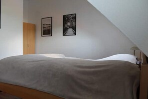 2 habitaciones, cuna de viaje, wifi gratis y ropa de cama 