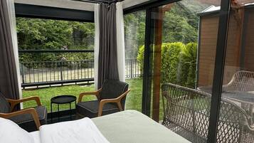 Executive Bungalow | Free WiFi