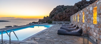 Country House 'Mont' Rock Villas 1' with Sea View, Wi-Fi and Air Conditioning