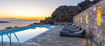 Landhuis 'Mont' Rock Villas 1' met uitzicht op zee, Wi-Fi en airconditioning