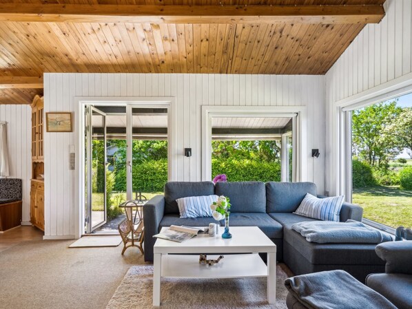 TV - "Benthe" - 200m from the sea by Interhome (Humble)