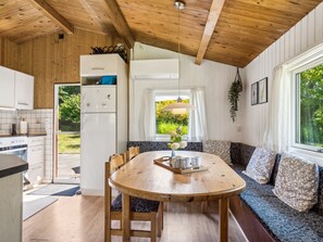 Fridge, dishwasher, cookware/dishes/utensils - "Benthe" - 200m from the sea by Interhome (Humble)