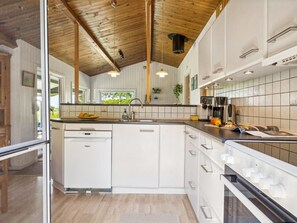 Fridge, dishwasher, cookware/dishes/utensils - "Benthe" - 200m from the sea by Interhome (Humble)
