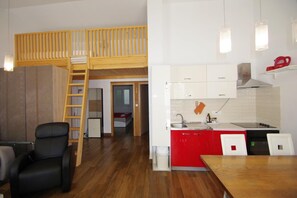 Fridge, microwave, oven, stovetop - Holiday house in Medulin, 150m from the beach (Medulin)