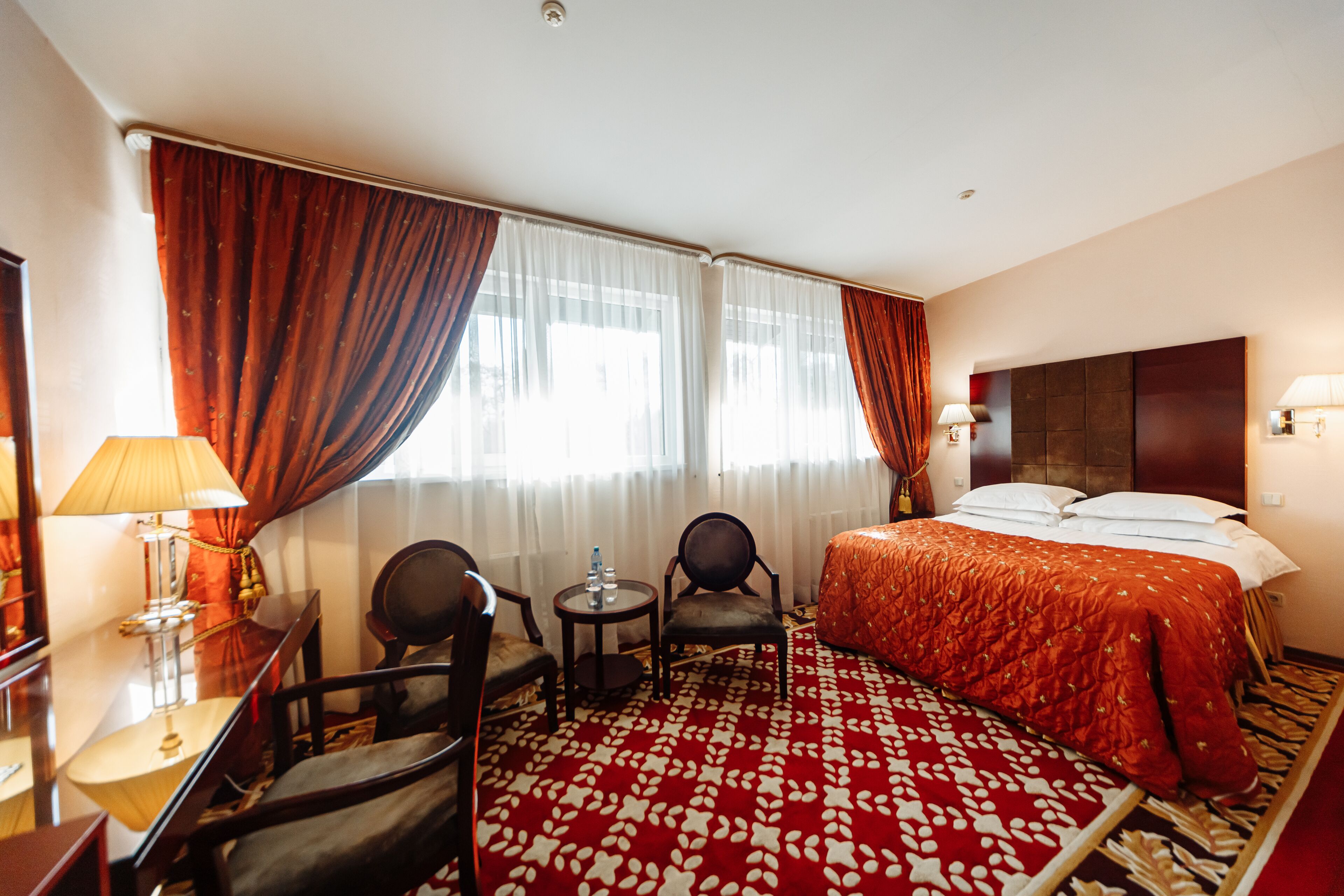 standard double room | hypo-allergenic bedding, desk, laptop workspace, free wifi