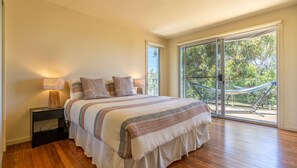 4 chambres, fer et planche Ă repasser, Wi-Fi, draps fournis