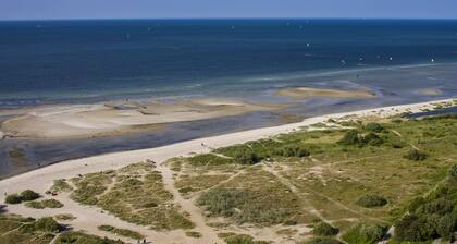 Cozy Holiday Apartment with Limited Sea View near the Beach in Wendtorf