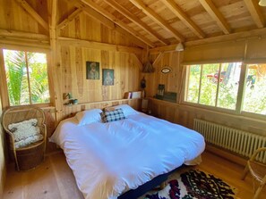 3 chambres, fer et planche à repasser, lit parapluie, Wi-Fi gratuit