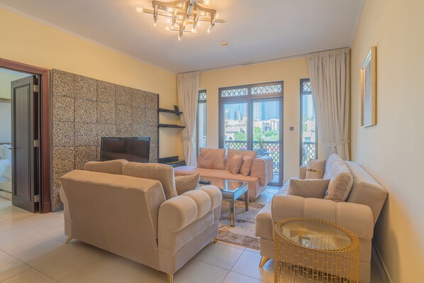 TV - Bellavista - Extravagant - Yansoon2 - Full Burj Khalifa Fireworks View - BV 01-4 (Dubai)