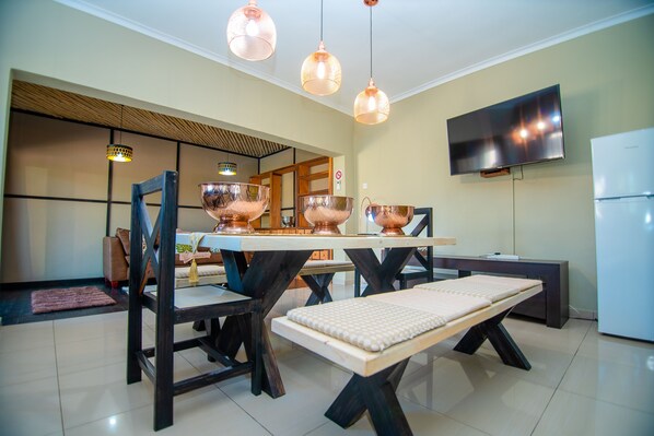 Executive Apartment | In-room dining