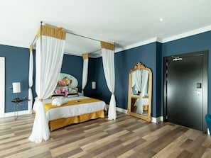 Deluxe Room | 1 bedroom, down comforters, minibar, in-room safe - Hotel Altos de Istán (Istan)