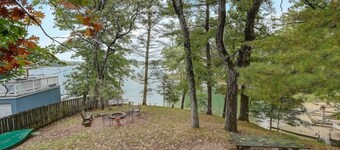 Pine Bay Lodge - Lakefront