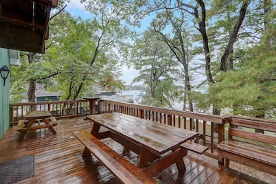 Pine Bay Lodge - Lakefront