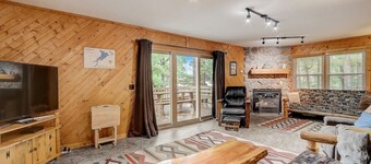 Pine Bay Lodge - Lakefront