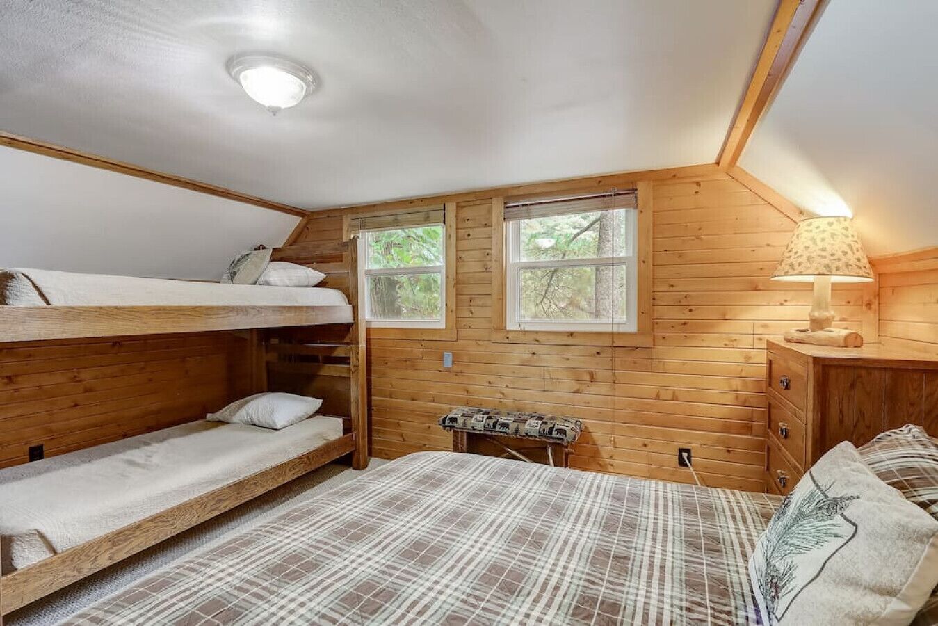 4 habitaciones, cuna de viaje, wifi y ropa de cama 